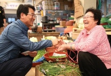 강진원 군수, 중앙로 상가 등 방문...지역경제 활성화 노력