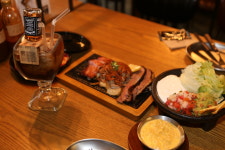 정통 텍사스 바베큐와 멕시칸 요리의 콜라보, 강남역 데이트 명소로 자리