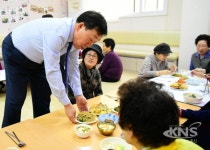 [포토뉴스] 맛있게 드시고 건강하세요