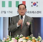 한국토니지88호선박투자회사 | [KNS포토] 인사말하는 엄병은 대표