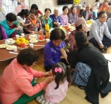 광주 신용동 첨단휴먼시아1단지, 어버이날 맞아 카네이션 달아주기 행사