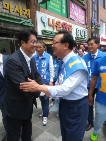 민주당 송철호 시장후보, 언양시장 거리유세 지지 호소