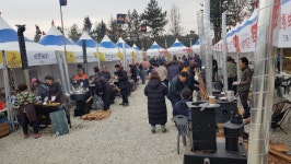 고효율 화목난로 한 자리에 나는 난로다