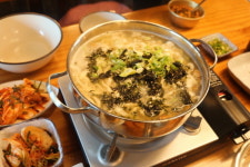 제부도 맛집 논뚜렁밭뚜렁 밥도둑인 간장게장과 황태구이로 인기