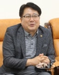 노후된 경기도학생체육관 효율관리위한 경기도교육청 통근 이양 눈길끈다