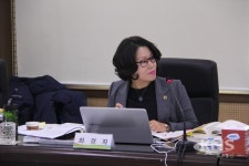 [경기도의회 행정사무감사]  최경자 의원 학생인권 문제 학생인권옹호관 미개입 사례 평등 행정서비스 의구심 표시