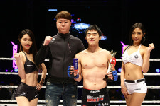 [카이저 02 : CLIMB UP] 로드짐 박재성 이 승리를 라운드걸과 함께