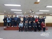 [포토뉴스]부산 사하구 신평2동, 부산패션칼라산업협동조합 장학금 수여