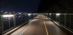 진주시, 새벼리 강변 자전거도로 조명 설치공사 완료