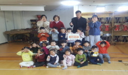 통영시 미수동 숲속유치원, 28일 원아 연말 이웃돕기 성품 기탁