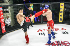 [아수라FC] 초반 승부수 던지는 송강춘의 불꽃 하이킥