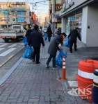 화성시 동부출장소 병점역 일원등서 새봄맞이 쓰레기 수거 눈길