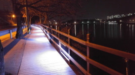 진주시, 공원등 미설치 데크 340m에 LED경관조명기구 79개 추가설치