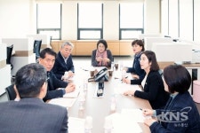 화성시의회 경제환경위원회 비위생매립장 철저관리 市 환경사업소와 간담회 열어