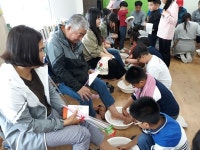 팔금초등학교,효 실천 세족식행사가져