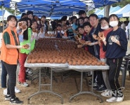 대구 달서구, 대명천 수질 개선 위한 대명천愛 EM흙공을 행사 개최