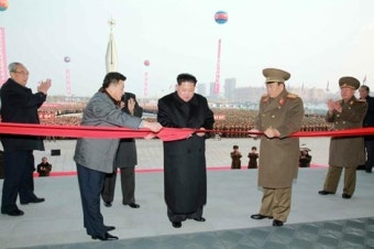 北 김정은, 새해 첫 활동 과학기술전당 준공식 참석