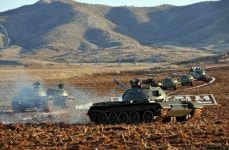 北 탱크병 경기대회 진행..김정은 제1위원장 참관