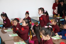 <포토뉴스> 새싹처럼 파릇한 북녘 신입생의 입학풍경