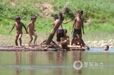 조천현 사진전 <압록강 건너 사람들>, 익산서 첫 순회전시