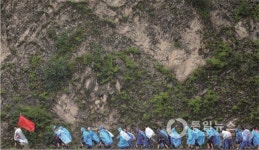 조천현 사진전 <압록강 건너 사람들>, 익산서 첫 순회전시