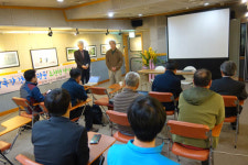 조천현  결국 자기 생각대로 본다