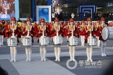 강릉에 울려 퍼진 반갑습니다