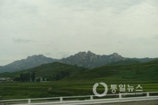 평양으로 가는 길, 서울로 가는 길...평양개성고속도로를 달리다