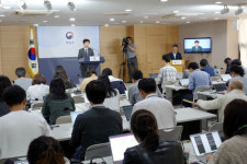 북, 금강산지구에 들어와 시설 철거해 가길