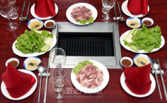 평양에서 독특한 맛으로 소문난 오리고기 식당은?