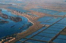 북, 신의주온실농장 준공...제9차당대회 곧 열릴 듯