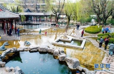 지난 우룽탄공원의 완연한 봄기운, 오래된 샘들 눈길 끌어