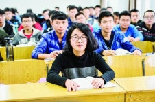 산시 대학교 공대의 유일한 여학생: ‘홍일점’이라 행복해요