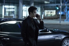 ‘리얼’ 김수현, 1인 2역부터 변신까지 설렘 폭발 스틸 공개