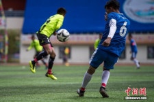 화려한 시짱 라싸시 제1회 운동회 및 민족전통운동회 개막식 현장