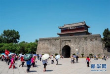 하늘과 맞닿은 초목, 중국 ‘산해관’ 관광지의 여름