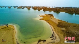 차이다무의 환상적인 비경…‘새와 섬의 호수’ 칭하이