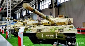 [현장 취재] 주하이 에어쇼…중장비 전시