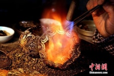 중국 국가급 무형문화재 ‘은화사(銀花絲)’, 금속공예의 정교함