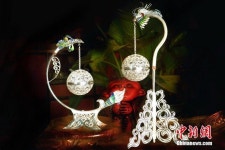 중국 국가급 무형문화재 ‘은화사(銀花絲)’, 금속공예의 정교함