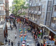 소도시 종합 정비 통해 ‘문화여행 거리’로 탈바꿈한 옛 마을 거리