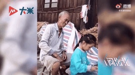 75세 할아버지 손녀 위해 손수 머리 땋아…한 달 동안 스타일 다 달라