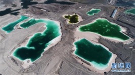 칭하이 ‘비취호’, 고비사막 위의 ‘에메랄드’