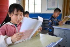 中, 깊은 산골마을 초등학교 “누구도 소외되어선 안돼”