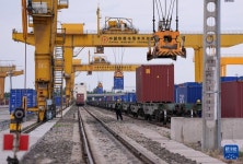 1~5월 신장 훠얼궈쓰-아라산커우 통상구 경유 중국-유럽(중앙아시아) 화물열차 6400편 돌파