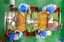 후난 ‘쭝쯔?마을’, 전통 솜씨가 대형산업으로 성장