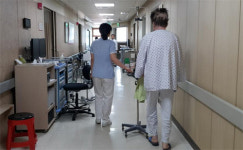 간호간병, 하고 싶어도 못해 중소병원들 그림의 떡