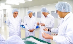 류영진 식약처장, 수액세트 제조현장 점검