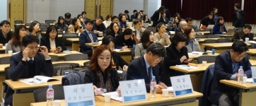 문재인케어 지속성, 지출 절감 아닌 수입 증대가 해법