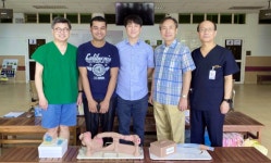 애니메디솔루션, 캄보디아에 의료기기 기증